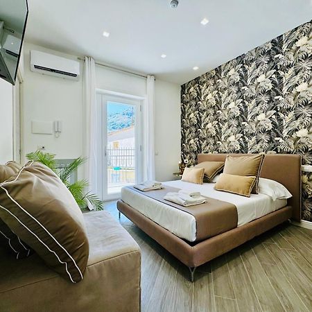 Yourhome - Santa Lucia Rooms Sorrento Eksteriør bilde