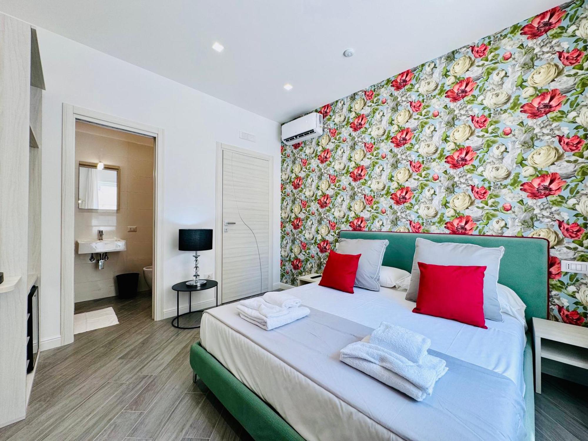 Yourhome - Santa Lucia Rooms Sorrento Eksteriør bilde
